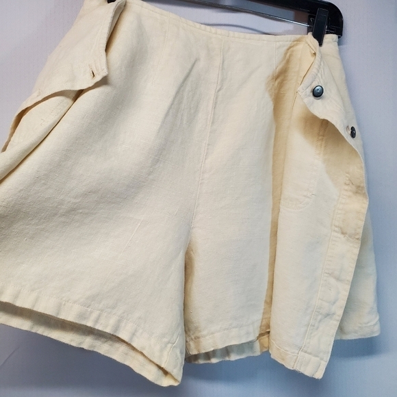 Karen Kane Linen Skort in Oatmeal - Picture 3 of 6